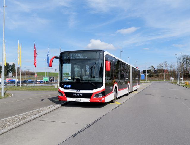 MAN_Seitenansicht-links-640x490